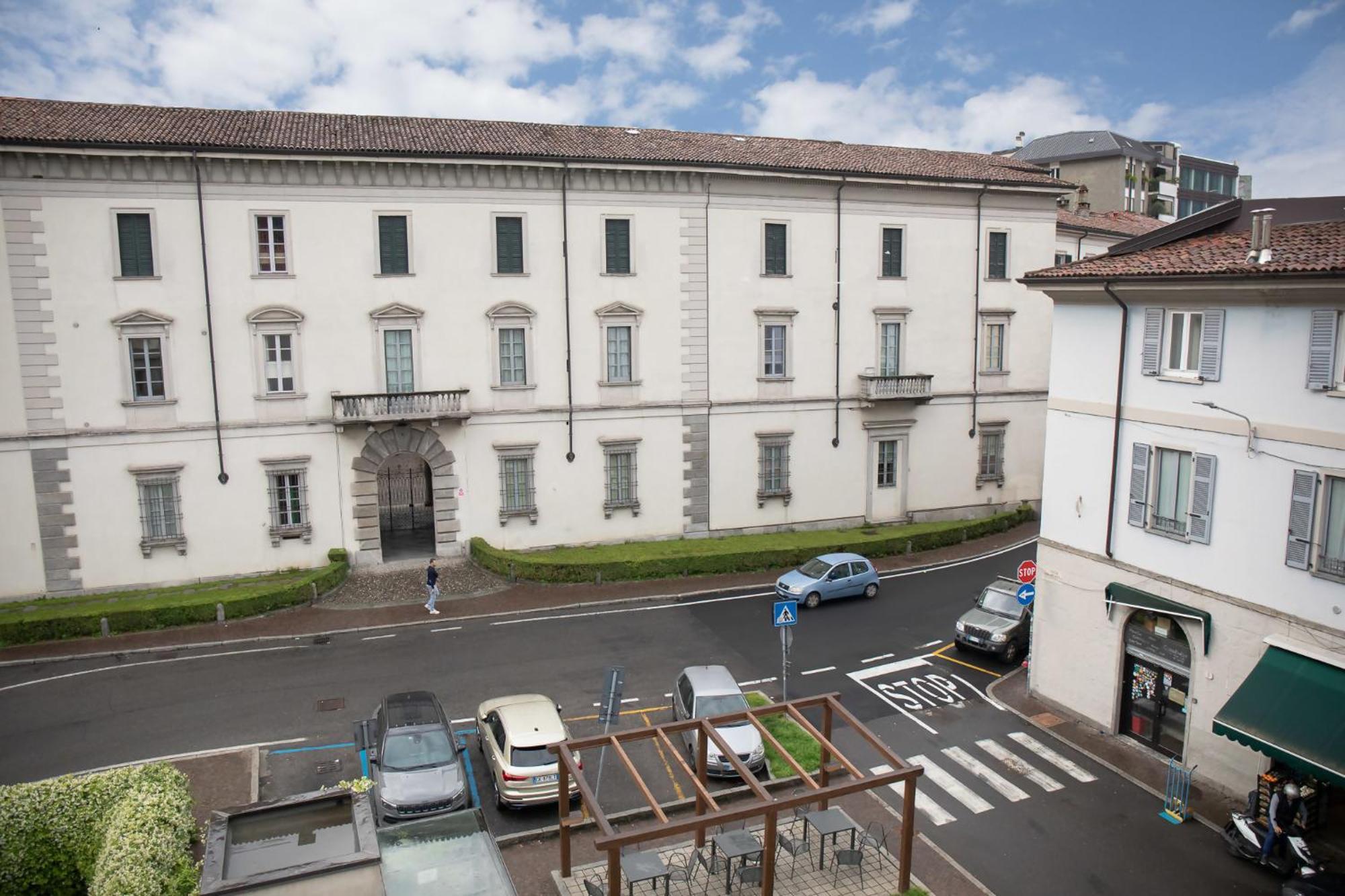 Amendola City View Apartments Suite Romantica Комо Экстерьер фото